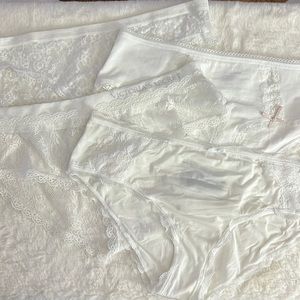 Victoria’s Secret White Lace panties assorted styles, lot of 4, New Small